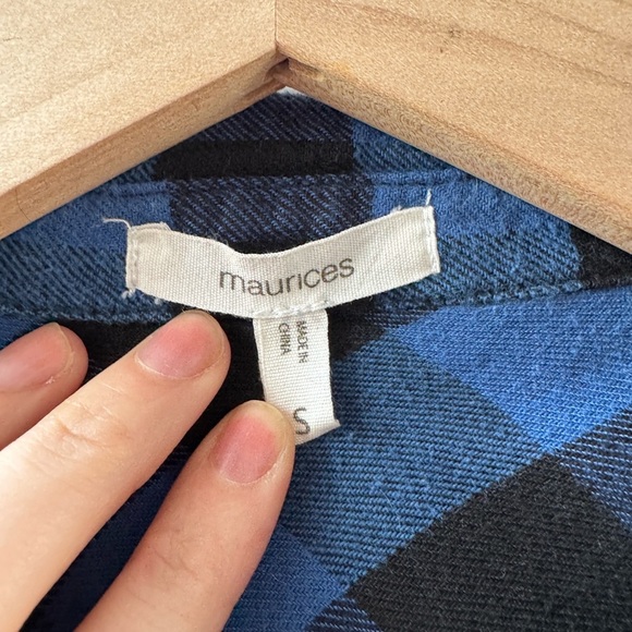 Fall Flannel Weather 🍁🌻🍂 Plaid checkered Button Down Top - Picture 3 of 4